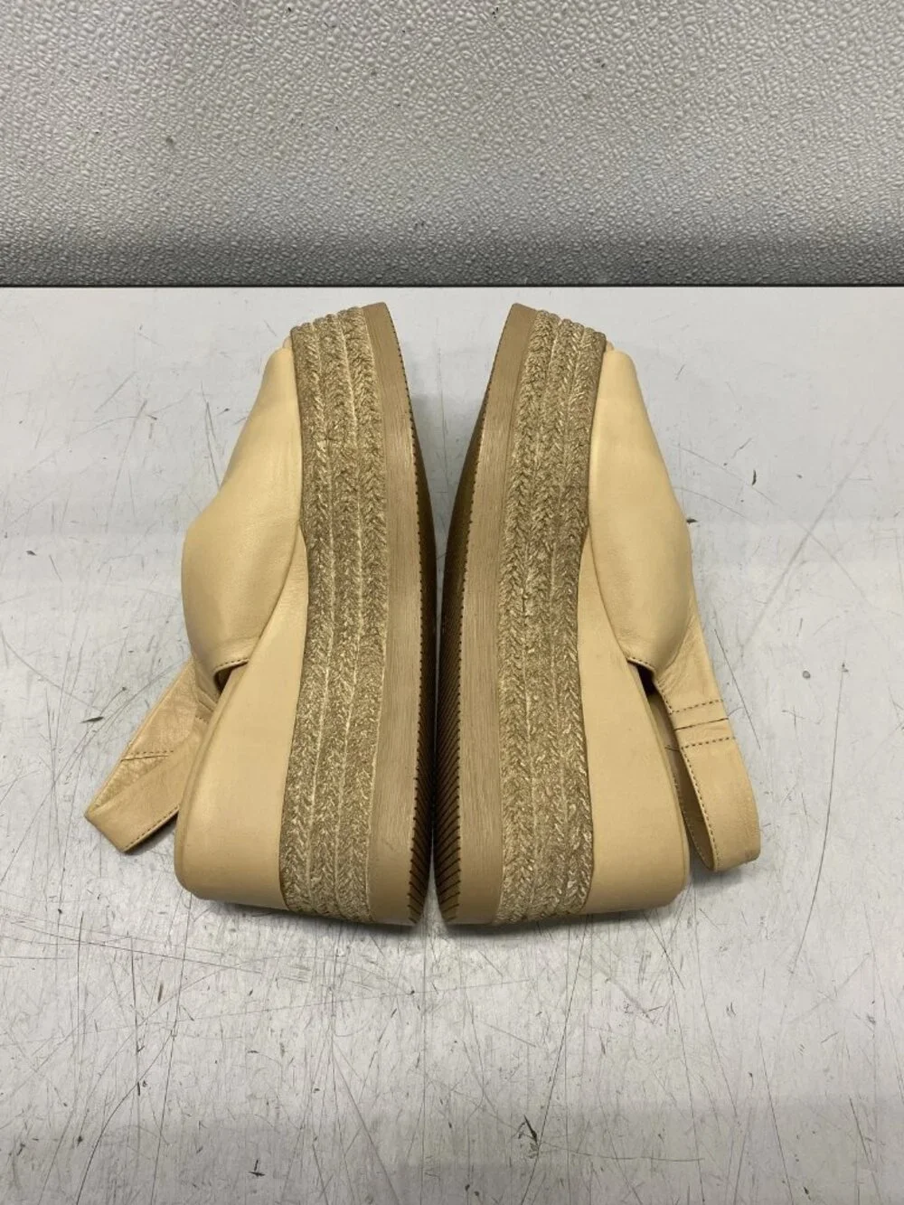 Lonza Agnesa Women's Size 8.5 Leather Heels Beige 9826-2-255